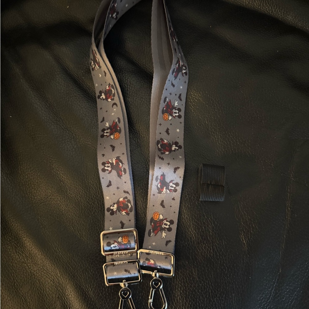 Harvey’s x Disney Vampire Mickey Mouse gray adjustable 4P Strap